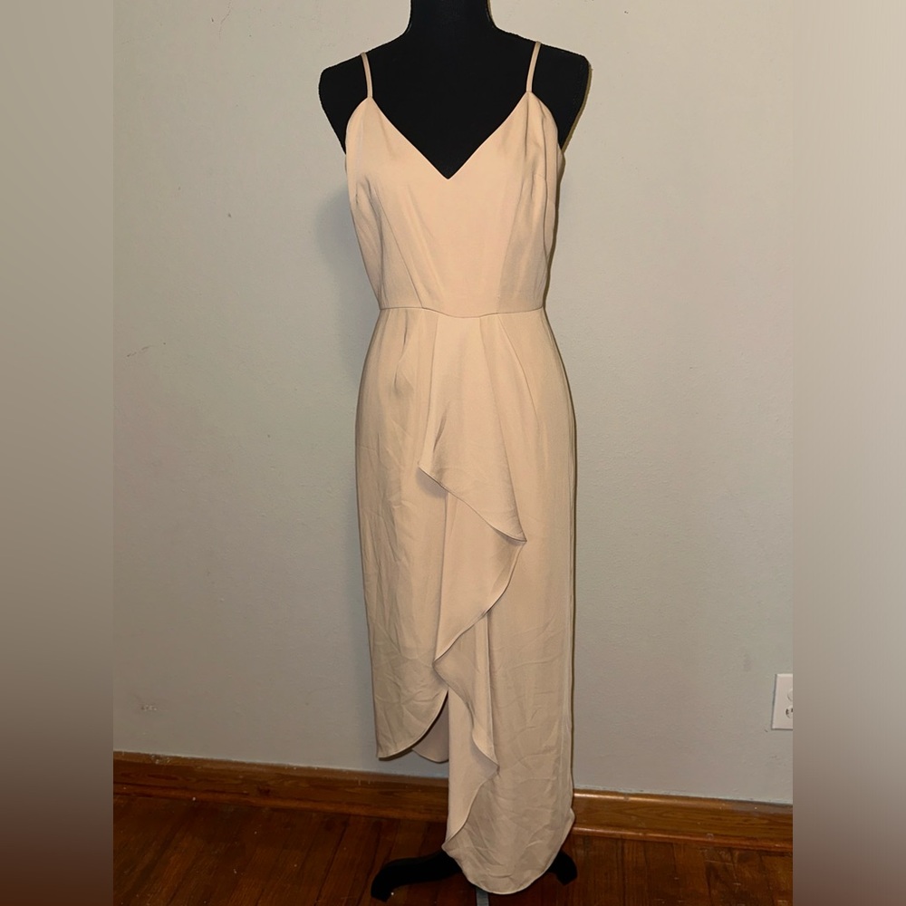 Elegant Beige Sleeveless Dress